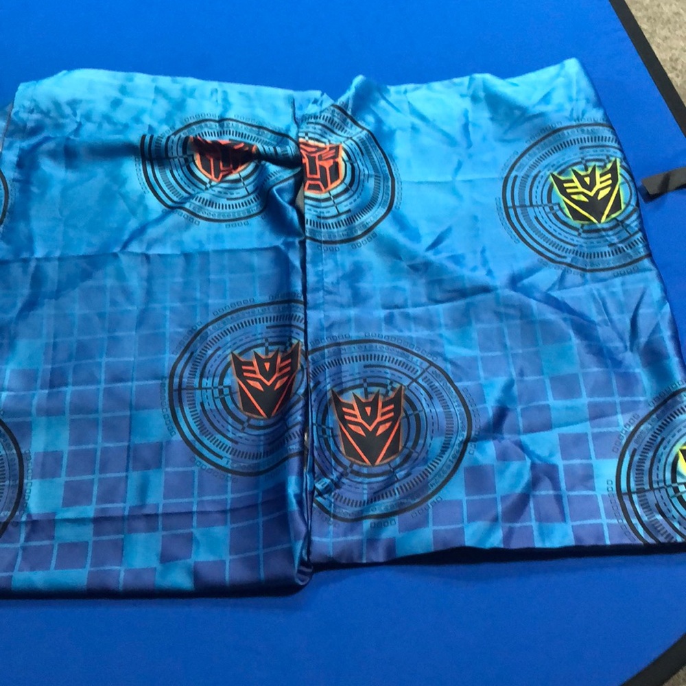 Curtains  transformers good condition